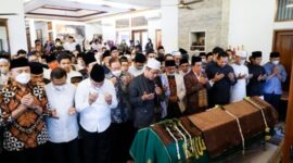 Fahmi Idris  wafat pada Minggu, 22 Mei 2022, sekitar Pukul 10.00 WIB di RS Medistra, Jakarta. (Dok. MPR RI).