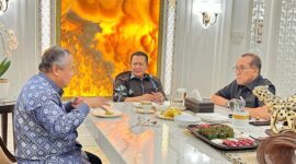 Ketua MPR RI Bambang Soesatyo bersama Gubernur Bank Indonesia Perry Warjiyo. (Dok. MPR RI)
