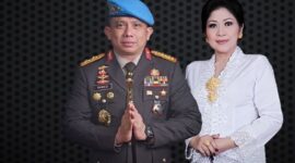 Mantan Irjen Pol Ferdy Sambo bersama istrinya yang akrab disapa Putri. (Instagram.com/@divpropampolri)