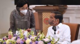 Presiden Joko Widodo dan Menteri Keuangan, Sri Mulyani. (Instagram.com/@smindrawati)