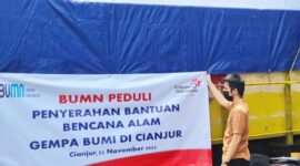 Telkom Salurkan Paket Sembako untuk Korban Bencana Gempa di Kabupaten Cianjur. (Dok. Telkom.co.id)
