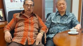 Chepi Rasyid (batik coklat) dan bos Agung Sedayu Grup, Sugianto Kusuma yang akrab disapa Aguan. (Dok. Pribadi)
