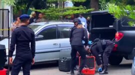 Tangkapan layar, Peristiwa bom bunuh diri di area Polsek Astanaanyar. (Instagram.com/@infobandungkota)
