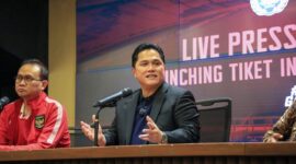 Ketua Umum PSSI Erick Thohir telah mengumumkan periode waktu penjualan dan harga tiket pertandingan FIFA Matchday Indonesia vs Argentina. (Dok. Bank BRI)

