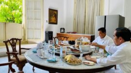 Menteri Pertahanan Prabowo Subianto saat makan bersama Presiden Joko Widodo di Istana Bogor. (Instagram.com/@prabowo)