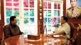 Menteri Pertahanan Prabowo Subianto bersama menteri BUMN Erick Thohir. (Dok. Kemhan.go.id)
