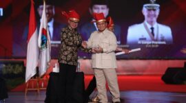 Menteri Pertahanan Prabowo Subianto hadiri acara Rakernas XVI Apeksi 2023 yang dihelat di Makassar. (Dok. Tim Media Prabowo Subainto)