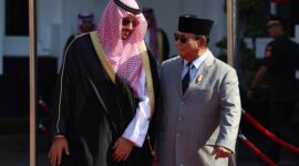 Menteri Pertahanan RI, Prabowo Subianto, menerima kunjungan resmi Menteri Pertahanan Kerajaan Arab Saudi, Yang Mulia Pangeran Khalid Bin Salman Bin Abdul Aziz. (Dok. Tim Media Prabowo)

