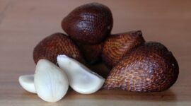 Biji buah salak bermanfaat bagi kesehatan salah satunya adalah tingkatkan kekebalan tubuh. (Pixabay.com/InstagramFOTOGRAFIN)