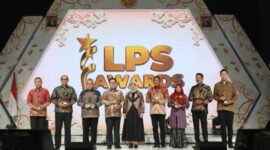BRI mendapatkan apresiasi dari Lembaga Penjamin Simpanan (LPS) di dua kategori, yakni sebagai Bank Teraktif Dalam Sosialisasi Program Penjaminan Simpanan dan Bank Terinovatif Dalam Sosialisasi Program Penjaminan Simpanan untuk KBMI. (Dok. BRI)