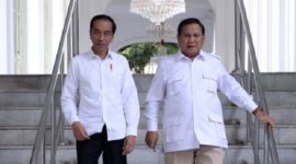 Calon Presiden No Urut 02, Prabowo Subianto bersama Presiden Jokowi. (Dok. Presidenri.go.id)