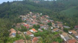 Desa Kelawi di Kecamatan Bakauheni, Kabupaten Lampung Selatan menyimpan potensi sebagai desa wisata melalui inovasi agrowisata hingga meraih penghargaan Desa BRILiaN Hijau 2023 oleh BRI. (Dok. BRI)