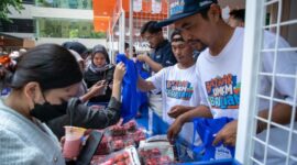 Bazaar UMKM BRILiaN, BRI mendatangkan langsung stroberi segar yang dijual petani stroberi yang tergabung dalam Klaster Mitra Bery. (Dok. BRI)