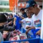 Bazaar UMKM BRILiaN, BRI mendatangkan langsung stroberi segar yang dijual petani stroberi yang tergabung dalam Klaster Mitra Bery. (Dok. BRI)