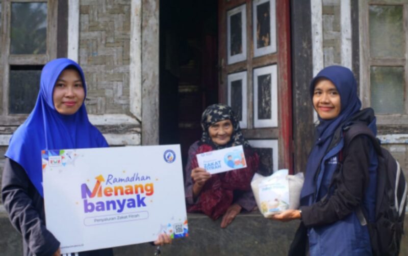 BRI melalui Yayasan Baitul Maal BRILiaN (YBM BRILiaN) berhasil menyalurkan dana Zakat, Infaq, dan Sedekah (ZIS) sebesar Rp126,7 miliar sepanjang tahun 2024. (Dok. BRI)