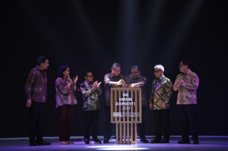 BRI resmi membuka rangkaian acara BRI UMKM EXPO(RT) 2025 yang digelar bersamaan dengan BRI Microfinance Outlook 2025 di ICE BSD City, Tangerang pada Kamis (30/1/2024). (Dok. BRI)