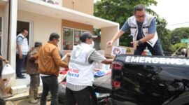 BRI Peduli bergerak cepat menyalurkan bantuan tanggap bencana bagi warga terdampak banjir di berbagai wilayah di Jabodetabek. (Dok. BRI)