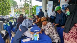 BRI Peduli menyelenggarakan Layanan Pemeriksaan Kesehatan Gratis kepada masyarakat di berbagai wilayah di Indonesia. (Dok. BRI)