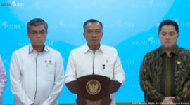 Menteri Sekretaris Negara Prasetyo Hadi saat menyampaikan keterangan terkait PT Sritex di Istana Merdeka, Jakarta pada Senin (3/2/2025). (Dok. TIm Media Prabowo)