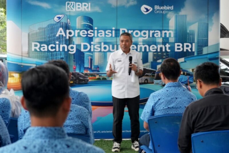 PT Bank Rakyat Indonesia (Persero) Tbk dan PT Blue Bird Tbk perkuat kerja sama strategis, kini pengemudi Blue Bird dapat menikmati kemudahan transaksi digital dan berbagai fitur perbankan melalui app BRImo. (Dok. BRI)