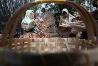 BRI melalui Holding Ultra Mikro menegaskan komitmennya terhadap inklusi keuangan dan kesetaraan gender dengan terus memberdayakan pelaku usaha wanita di seluruh Indonesia. (Dok. BRI)