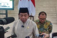 Photo Credit : Direktur Utama Bank DKI, Agus Haryoto Widodo (berbatik merah)/Doc/Bank DKI