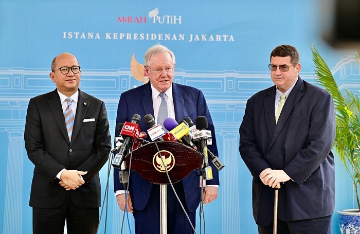 kunjungan Chairman dan Editor in Chief Forbes, Steve Forbes, di Istana Negara. (DFacebook.com @setkab RI)
