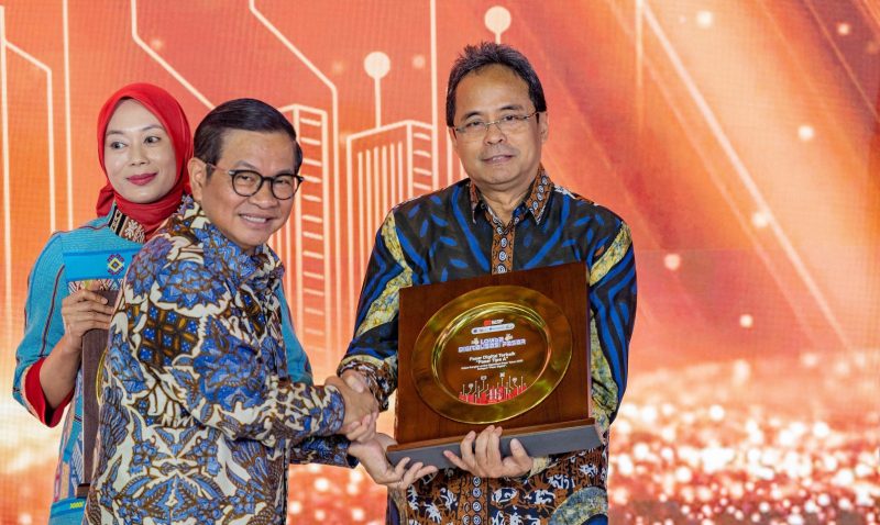 Keterangan Foto : Bank Jakarta Raih Tiga Penghargaan dalam Lomba Digitalisasi Pasar Jakarta/Doc/Ist