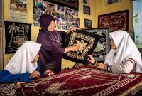 Konsisten perkuat ekonomi kerakyatan, BRI raih Anugerah Ekonomi Hijau. Penghargaan ini memvalidasi efektivitas strategi pemberdayaan UMKM yang dijalankan BRI. (Dok. BRI)