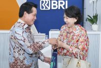 BRI sapa nasabah di Hari Pelanggan Nasional 2025. Komitmen BRI menghadirkan layanan prima dan inovasi digital untuk setiap kebutuhan nasabah. (Dok. BRI)