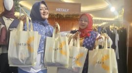 Dari Bandung ke panggung dunia! Kisah inspiratif Netaly, UMKM modest fashion yang sukses go global berkat program pembinaan BRI. (Dok. BRI)