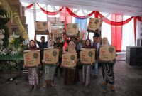 Kegiatan sosial PT Sumatraco Langgeng Makmur di Surabaya, Jawa Timur, 1 Januari 2026.